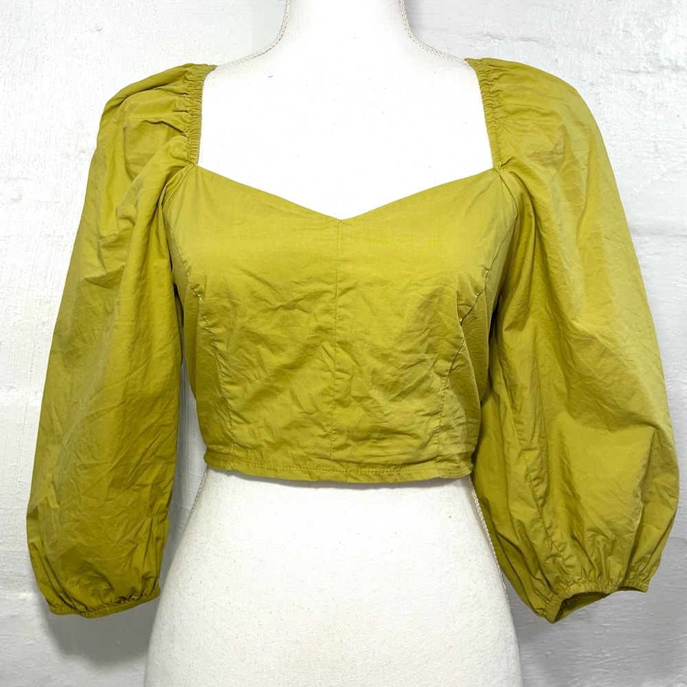 KNOW ONE CARES CROP PUFF SLEEVE TOP
